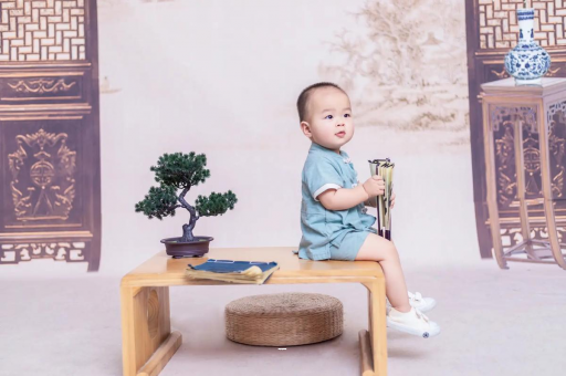 台山蜡笔小新美伢怀孕